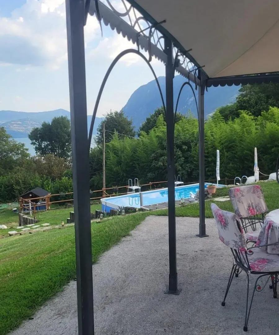 Casa Vacanze Relax Riva di Solto 0*,  Italia