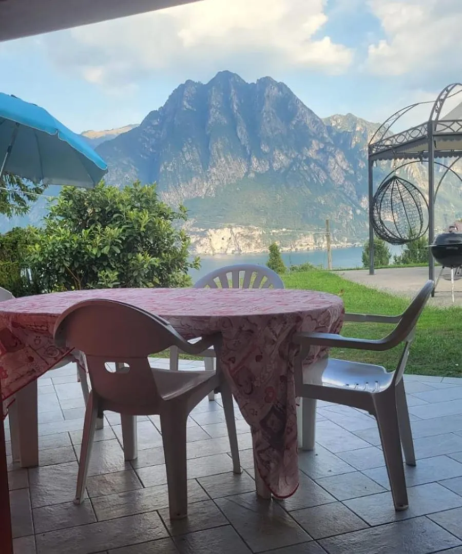 Apartamento Casa Vacanze Relax Riva di Solto